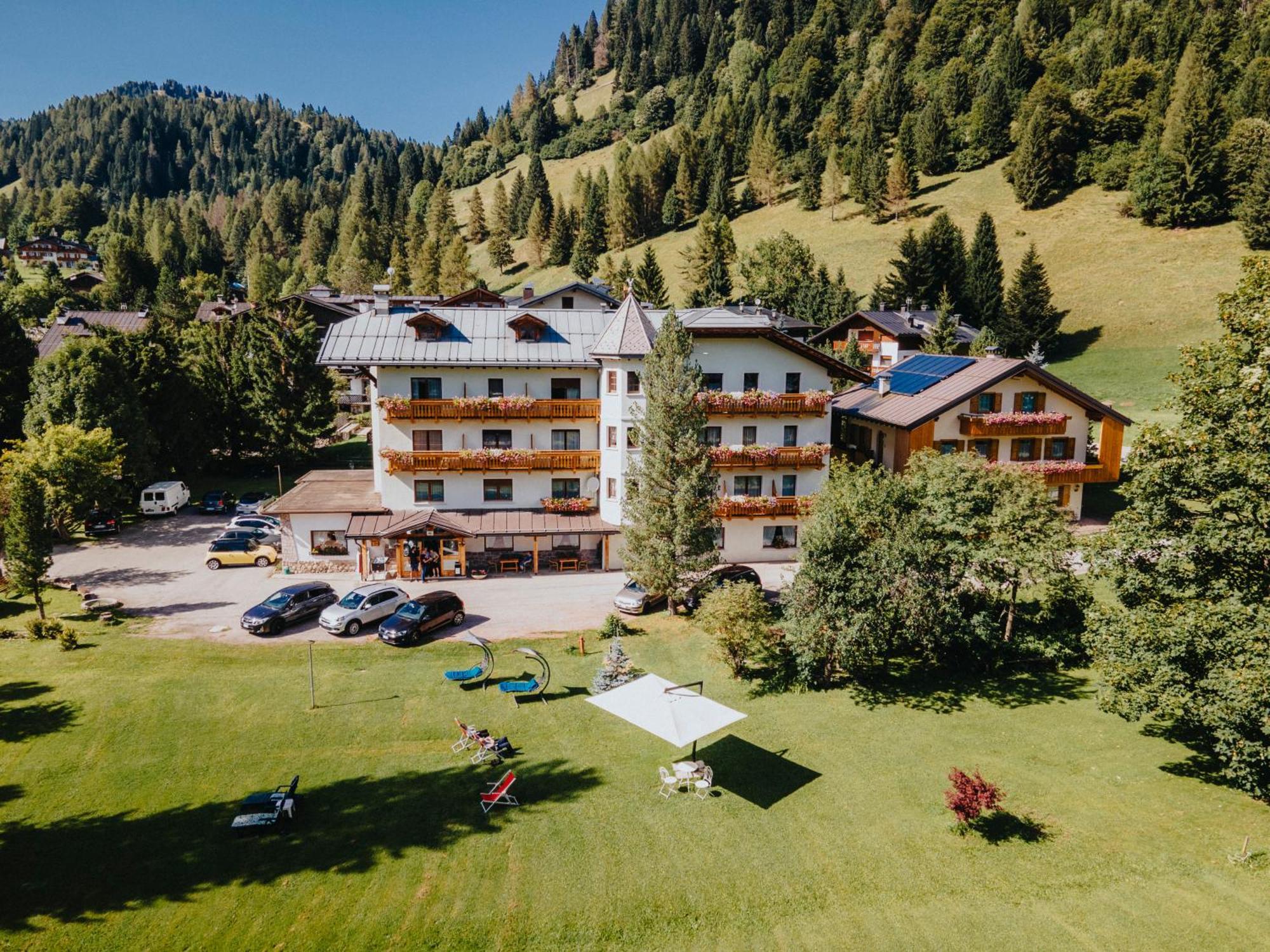 Hotel Edelweiss Val di Zoldo Exterior foto